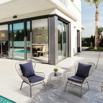 Teamson Home 3 Piezas, Muebles Del Exterior Y Jard&iacute;n, 2 Sillas Y Mesa De Rat&aacute;n, Juego De Asientos Bistro Para Patio Con Cojines, Blanco/azul - Teamson Home