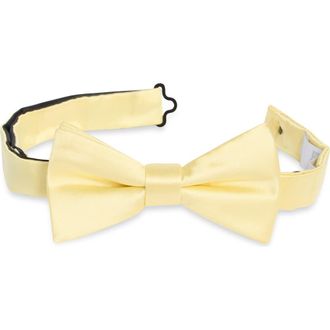 Nordstrom Rack Satin Solid Bow Tie in Lemon at Nordstrom Rack