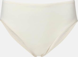 Karla Colletto Braga de bikini