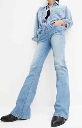Bonprix Bootcut-Jeans BONPRIX Bootcut-Jeans Mid Waist, Stretch, Damen, Gr. 36, N-Gr, blau (hellblau denim), Obermaterial: 82% Baumwolle, 17% Polyester, 1% Ela