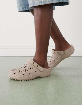 Crocs Classic - Zoccoli con cut-out a fiori color tortora-Marrone