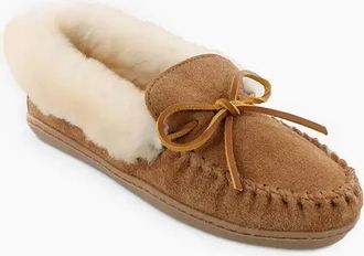 Minnetonka Womens Alpine Sheepskin Moccasins In Golden Tan