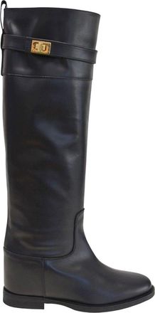 Via Roma 15 Stivale Banda Lucchetto