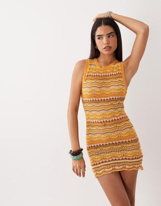 Kiwi & Co Walking On Sunshine - Vestito da mare corto accollato senza maniche arancione a righe lavorato alluncinetto