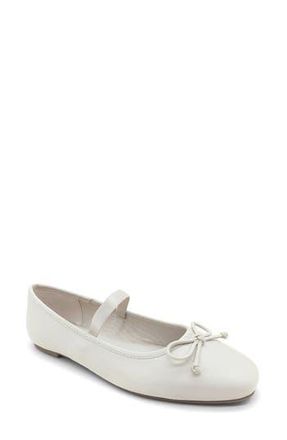 Kenneth Cole Reaction Melrose Ballet Flat in Ivory at Nordstrom Rack, Size 8