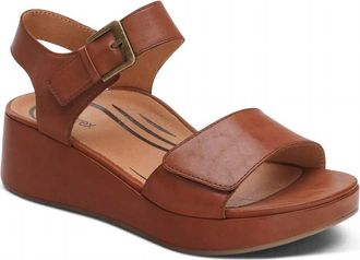Aetrex Women Ariel Wedge Sandal In Dark Brown