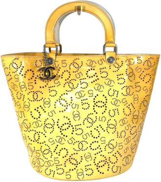 Chanel Yellow Patent Leather Handbag Tote Bag (Pre-Owned)