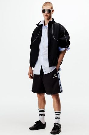 H&M Regular Fit Sweatshorts in Black/lotto at Nordstrom, Size Xx-Large