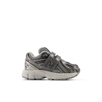 New Balance Infants 1906 Hook & Loop in Grey/White Synthetic, size 2.5