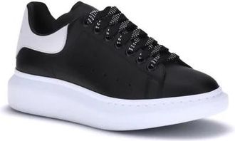 Alexander McQueen Oversized Sneaker Leather Classic - Heren - Sneakers - Zwart - 46 EU - Leer - Schoenen