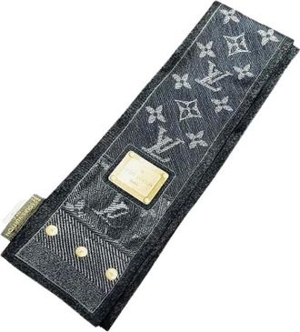 Louis Vuitton Pre-owned Scarves, female, Black, Size: ONE SIZE Pre-owned Silk Scarf