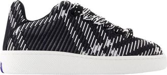 Burberry Gebreide Sneakers - Dames - Sneakers - Zwart - 36 EU - Katoen - Schoenen