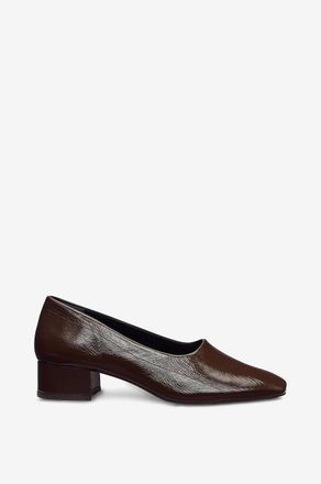 Reformation Pumps mit Blockabsatz aus Lackleder Inez