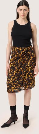 Soaked In Luxury Rok Feminine Tortoise Print multicolour