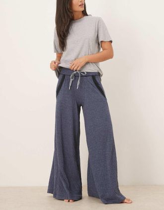 Free People Wait A Minute - Pantaloni da casa a fondo ampio blu navy m&eacute;lange