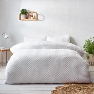 The Linen Yard Minimalist Chevron Zigzag Tuft Duvet Cover Set - White Cotton - Size Super King