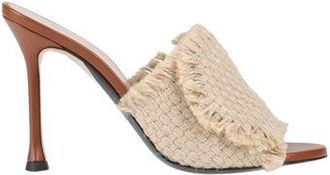 N°21 CALZADO - Sandalias con cierre en YOOX.COM