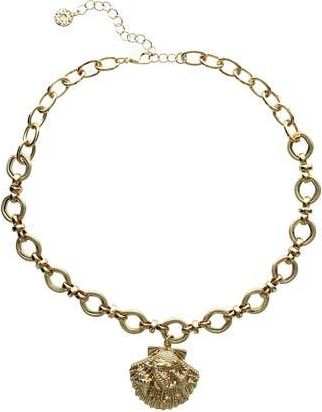 Olivia Welles Shell Pendant Necklace in Gold at Nordstrom Rack
