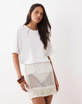 Asos minigonna in crochet trasparente con bordo effetto conchiglia in bianco