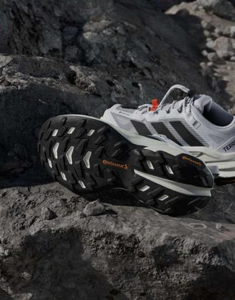 adidas Terrex freehiker SL Gore-Tex scarpe da trekking bianche e nere-Bianco