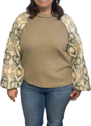 Very J Amber Aztec Top In Green