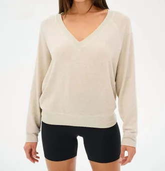 SPLITS59 Bennie Fleece V-Neck Sweatshirt In Heathered Oatmeal