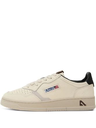 Autry Sneakers Medalist in pelle traforata - Bianco