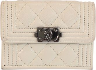 Chanel White Leather Wallet (Tri-Fold) (Pre-Owned)