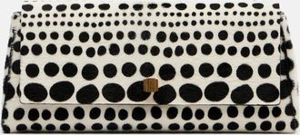 Khaite Clutch Audrey de pelo de becerro a lunares