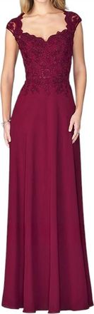 La Femme Fitted Scalloped Sweetheart Evening Dress In Wine