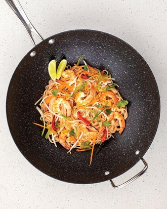 Nordic Ware Basalt 14In Spun Wok