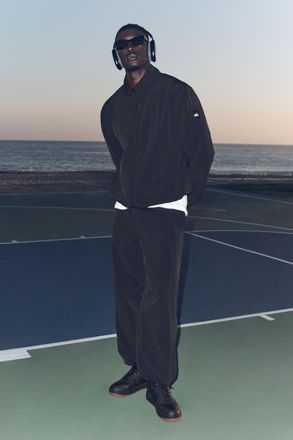 Alo | Takeaway Track Straight Leg Pants in Black, Size: Medium