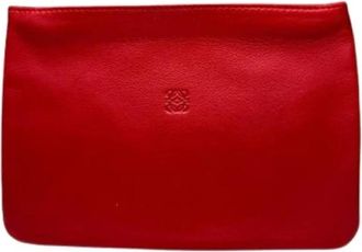 Loewe Pre-owned Clutches, female, Red, Size: ONE SIZE Pre-owned Leather Clutch