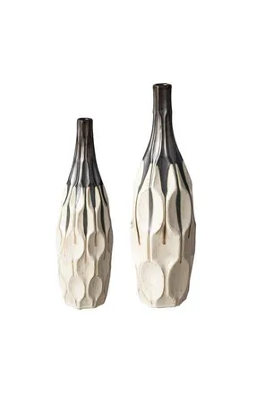 Glitzhome Set of 2 Modern Geometric Faceted Ceramic Table Vases in White at Nordstrom, Size Medium