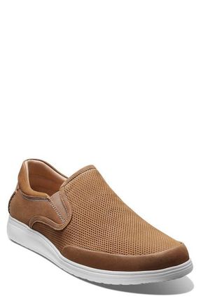 Samuel Hubbard Featherlight Olema Slip-On Sneaker in Nutmeg Nubuck at Nordstrom, Size 10.5