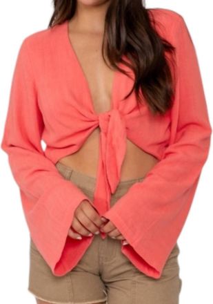 Rusty Wren Top In Cayene