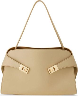 Ferragamo Hug Small - Dames - Schoudertassen - Beige - ONE Size - Leer - Tassen