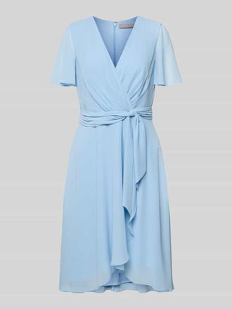 Christian Berg Cocktail Knielanges Cocktailkleid in Wickel-Optik in Sky, Gr&ouml;&szlig;e 34