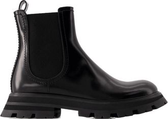 Alexander McQueen Womens Polished Leather Chelsea Boot Black