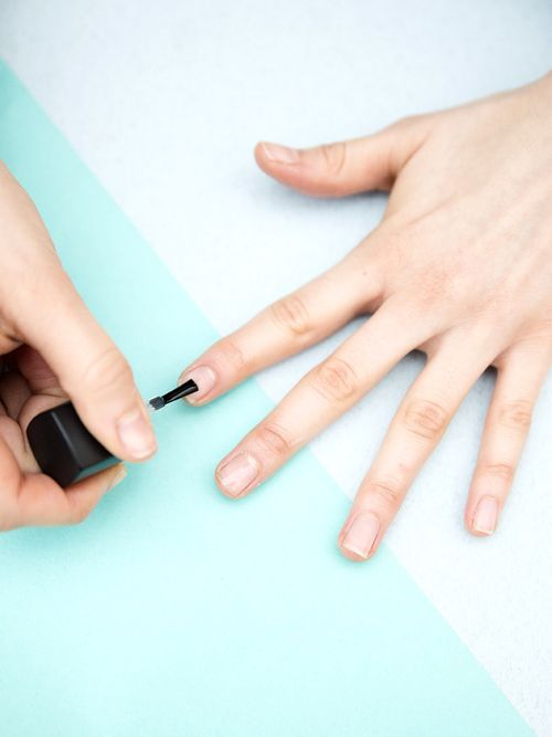 come stendere lo smalto