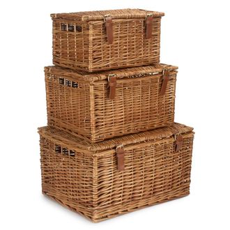 Red Hamper Light Steamed Windsor Wicker Picnic Basket in Brown