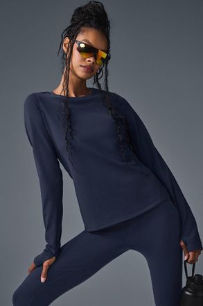 Alo | Airbrush Winter Warm Nocturne Long Sleeve Top in Navy Blue, Size: Small