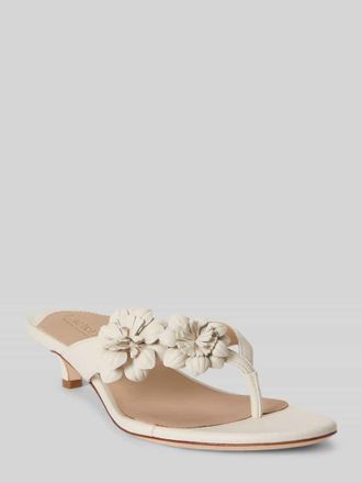 Lauren Ralph Lauren Zehentrenner aus echtem Leder mit Kitten Heel in Offwhite, Gr&ouml;&szlig;e 38,5