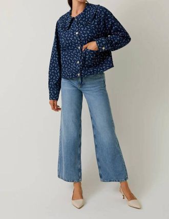 Le Lis Blanc Deux Mckenna Floral Peter Pan Collar Jacket In Medium Blue Denim