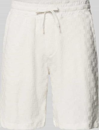 Lindbergh Lindbergh Regular Fit Shorts mit Label-Patch in Offwhite, Gr&ouml;&szlig;e XXXL