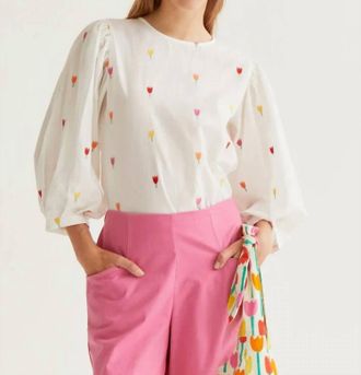 Compa&ntilde;&iacute;afant&aacute;stica Long Sleeve Embroidered Top In White