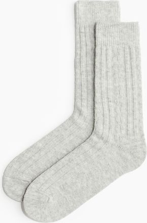 H&M Socken aus einem Strickmix - Grau