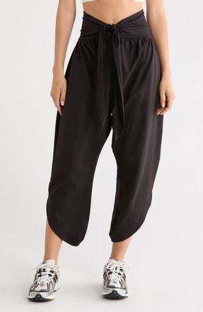 Free People Retreat Yoga Pants in Black at Nordstrom, Size X-Small