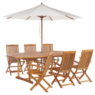 Beliani Conjunto De Comedor 6 Plazas De Madera De Acacia Beige Mesa Sillas Sombrilla Maui