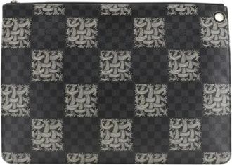 Louis Vuitton Pre-owned Clutches, male, Black, Size: ONE SIZE Pre-owned Clutch Bag (Damier Graphite)
